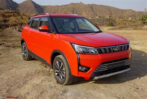 Mahindra XUV300: Confused between the W8(O) & W8 variant.